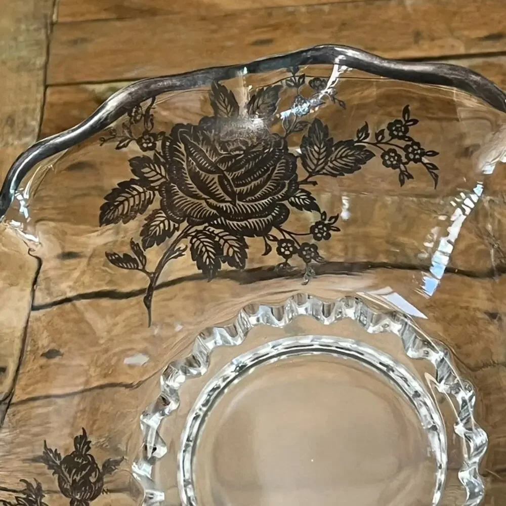 VTG Silver City Glass Co. Scalloped Edge Bowl 8